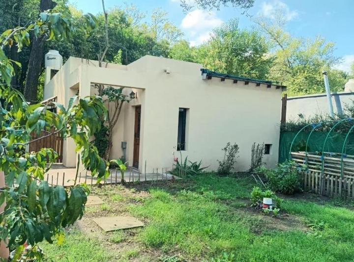 Casa · 77m² · 4 Ambientes · 2 Cocheras