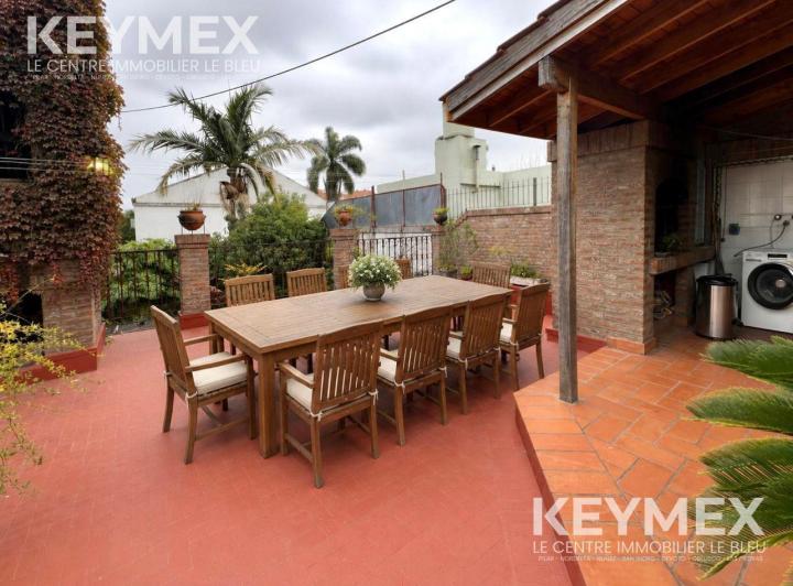 Casa · 179m² · 6 Ambientes · 1 Cochera