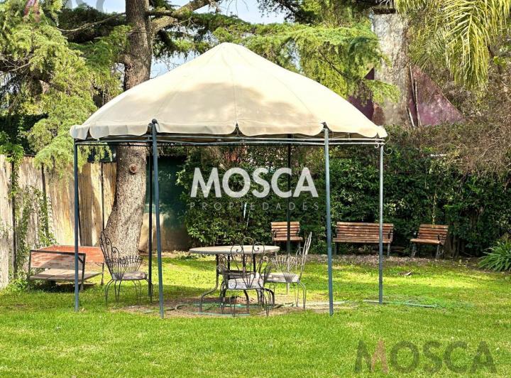 Casa · 133m² · 6 Ambientes · 1 Cochera