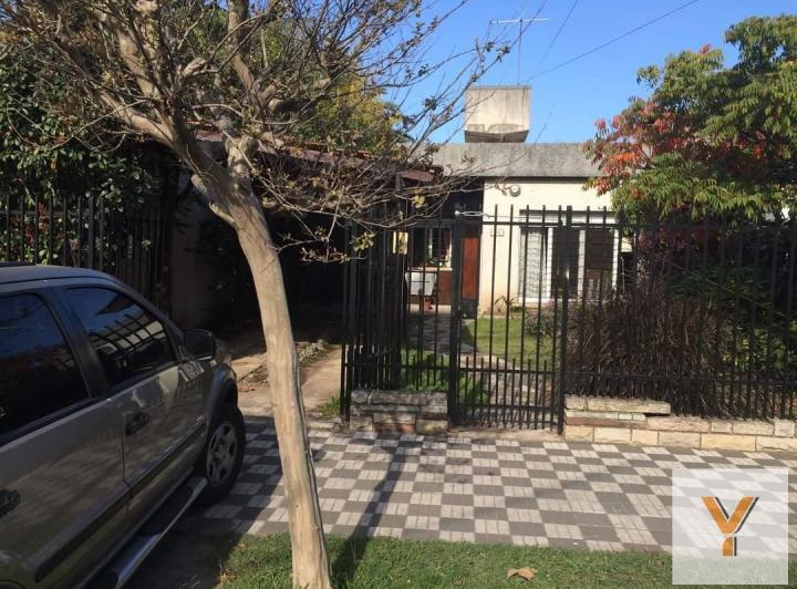 Casa · 200m² · 4 Ambientes · 1 Cochera