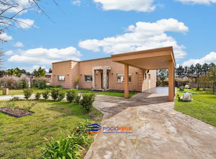 Casa · 185m² · 5 Ambientes · 3 Cocheras