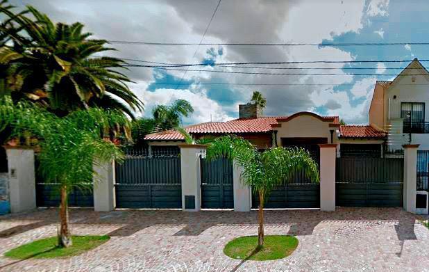Casa · 260m² · 4 Ambientes · 1 Cochera