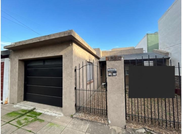Casa · 198m² · 5 Ambientes · 2 Cocheras