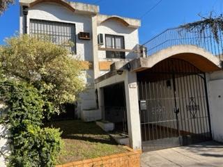 Casa · 150m² · 4 Ambientes · 1 Cochera