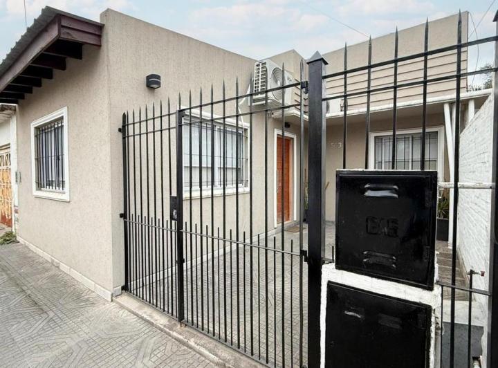 Casa · 110m² · 3 Ambientes · 1 Cochera