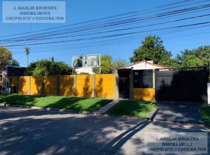 Casa · 231m² · 7 Ambientes · 1 Cochera