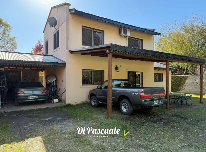 Casa · 132m² · 4 Ambientes · 2 Cocheras
