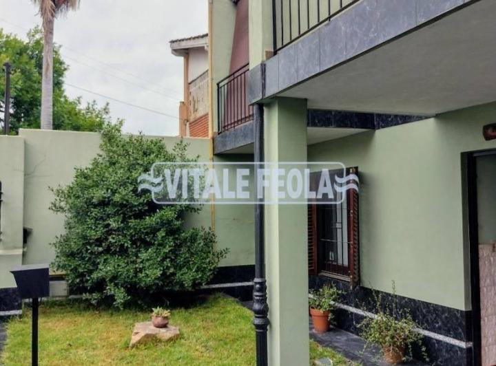 Casa · 205m² · 4 Ambientes · 4 Cocheras