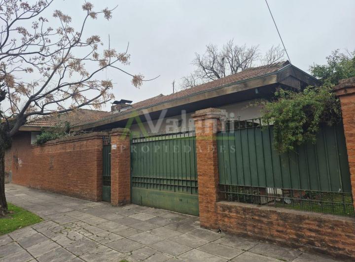 Casa · 160m² · 4 Ambientes · 1 Cochera