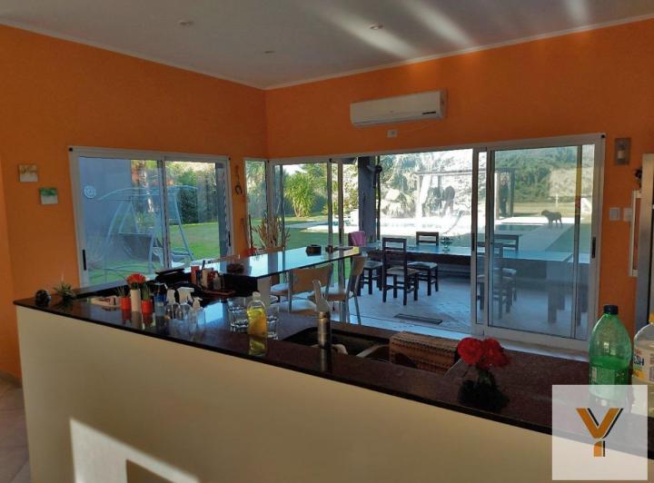 Casa · 265m² · 5 Ambientes · 1 Cochera