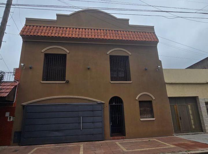Casa · 175m² · 5 Ambientes · 1 Cochera