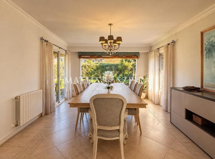 Casa · 152m² · 4 Ambientes · 2 Cocheras