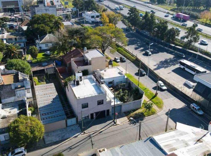 Casa · 159m² · 6 Ambientes · 1 Cochera
