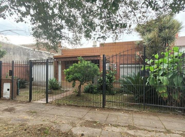 Casa · 65m² · 3 Ambientes · 1 Cochera