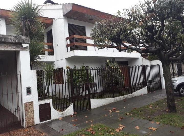 Casa · 250m² · 4 Ambientes