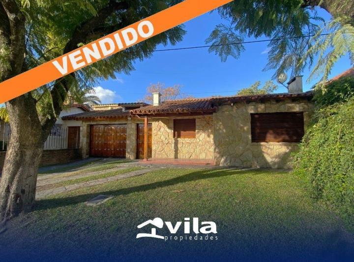 Casa · 131m² · 3 Ambientes · 1 Cochera
