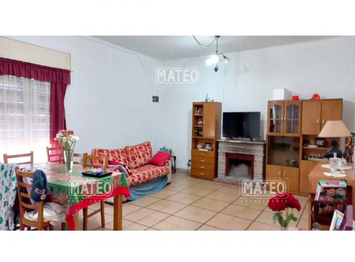 Casa · 1m² · 4 Ambientes