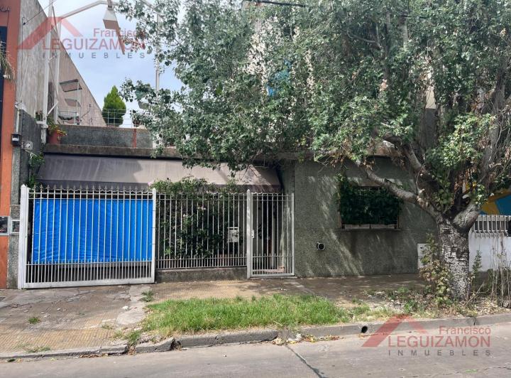 Casa · 142m² · 4 Ambientes · 1 Cochera