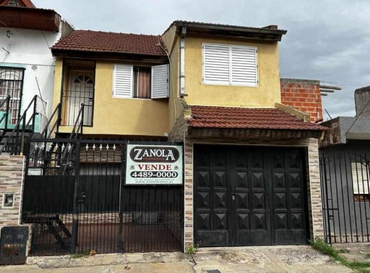 Casa · 150m² · 6 Ambientes · 1 Cochera
