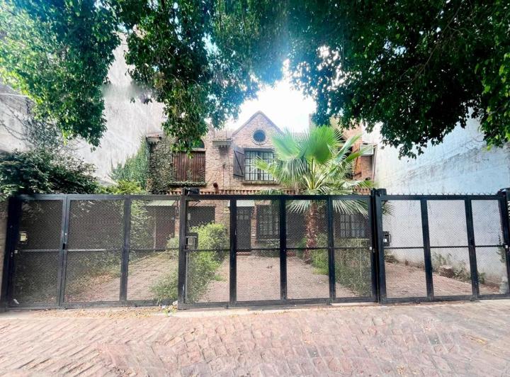 Casa · 80m² · 3 Ambientes · 1 Cochera