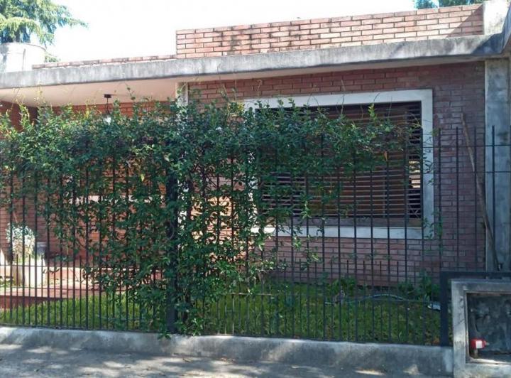 Casa · 125m² · 3 Ambientes · 2 Cocheras
