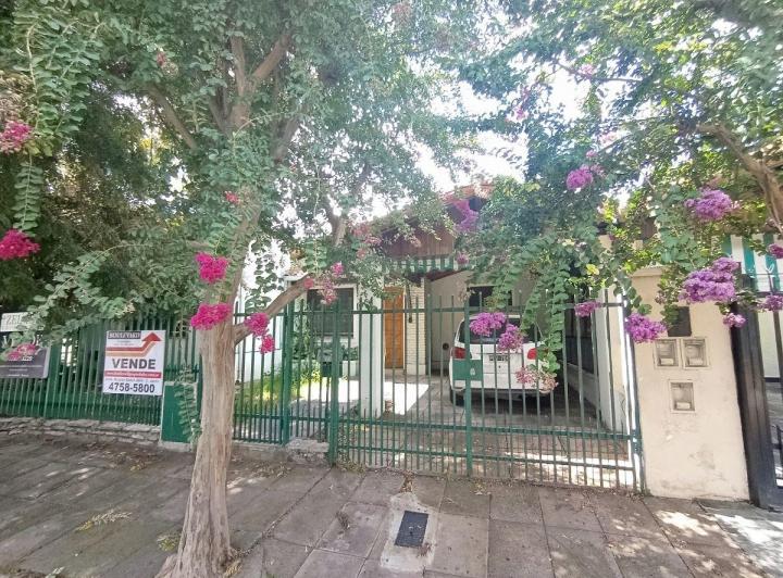 Casa · 130m² · 3 Ambientes · 1 Cochera