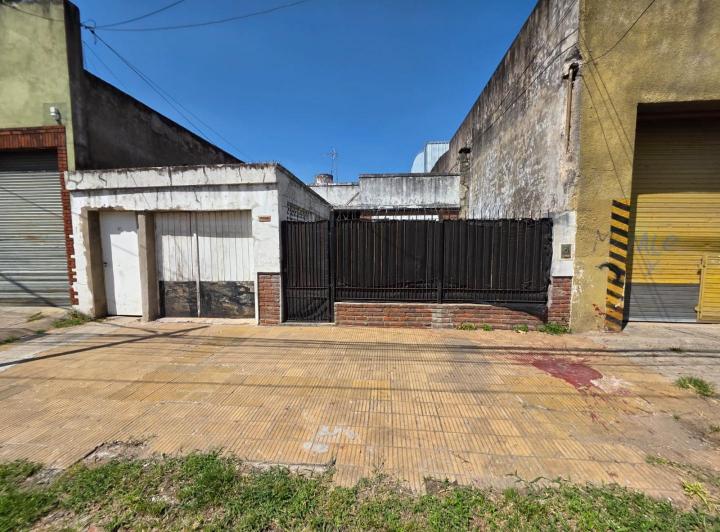 Casa · 90m² · 3 Ambientes · 1 Cochera