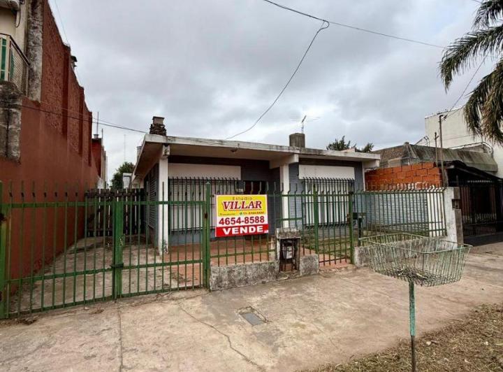 Casa · 70m² · 4 Ambientes · 2 Cocheras