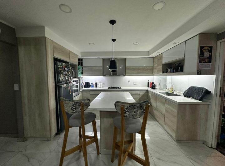 Casa · 220m² · 4 Ambientes