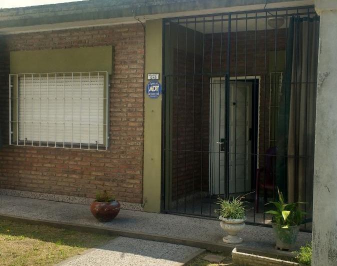 Casa · 200m² · 3 Ambientes · 2 Cocheras