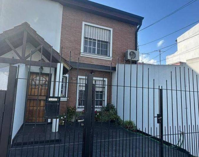 Casa · 110m² · 4 Ambientes · 1 Cochera