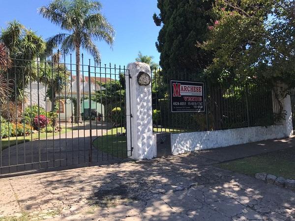 Casa · 150m² · 4 Ambientes · 4 Cocheras