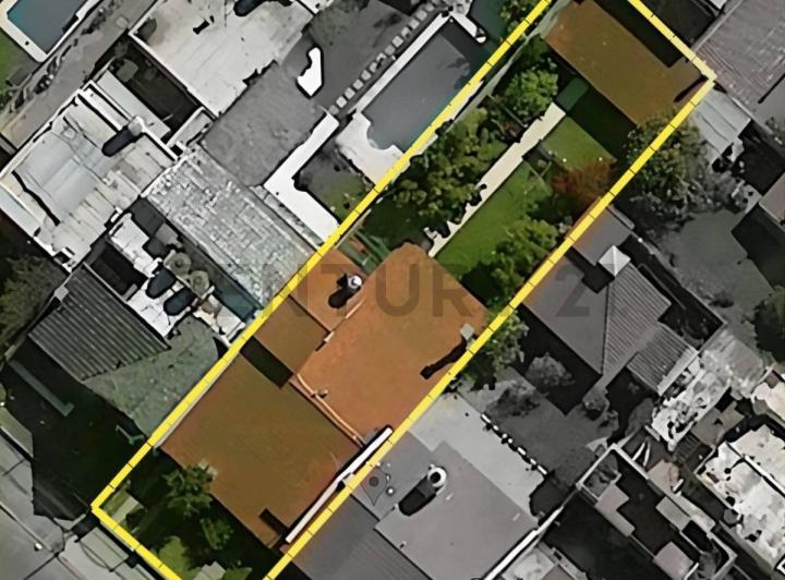 Casa · 250m² · 4 Ambientes · 1 Cochera