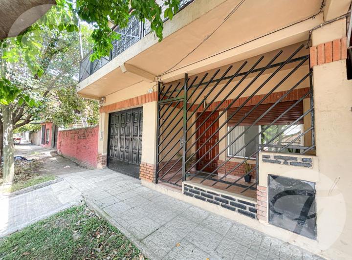 Casa · 130m² · 4 Ambientes · 1 Cochera