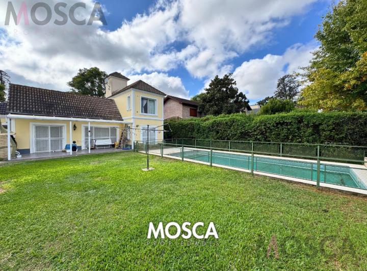 Casa · 200m² · 4 Ambientes · 2 Cocheras