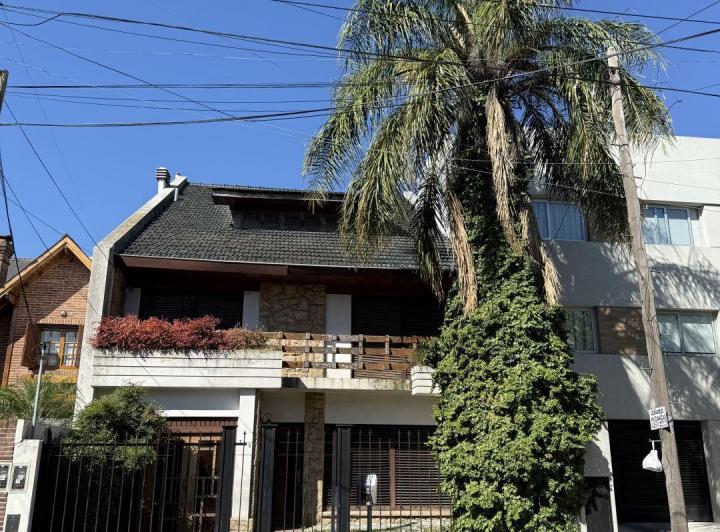 Casa · 400m² · 4 Ambientes