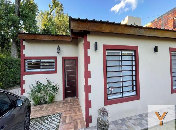 Casa · 65m² · 2 Ambientes · 5 Cocheras