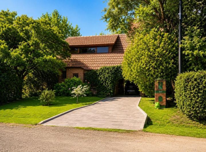 Casa · 120m² · 4 Ambientes · 2 Cocheras