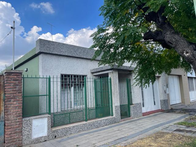 Casa · 150m² · 4 Ambientes · 1 Cochera