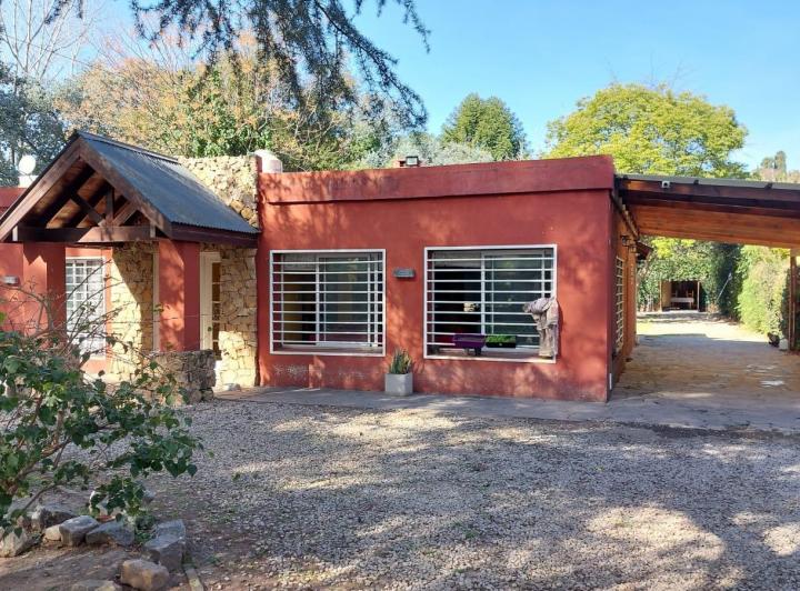 Casa · 150m² · 4 Ambientes · 4 Cocheras