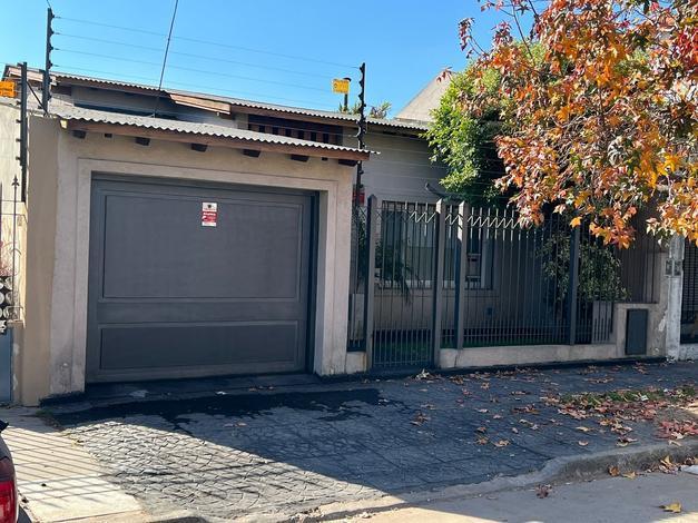Casa · 200m² · 4 Ambientes · 1 Cochera