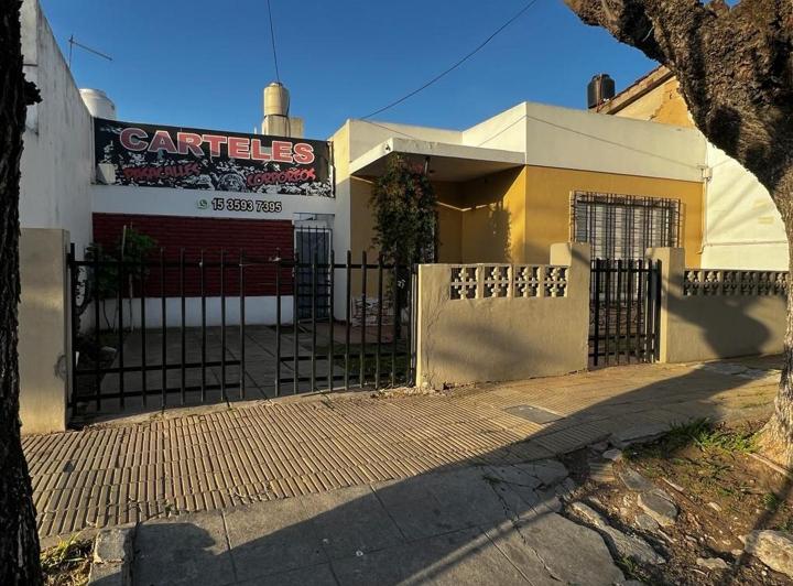 Casa · 90m² · 3 Ambientes · 1 Cochera