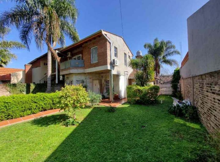Casa · 190m² · 3 Ambientes · 3 Cocheras
