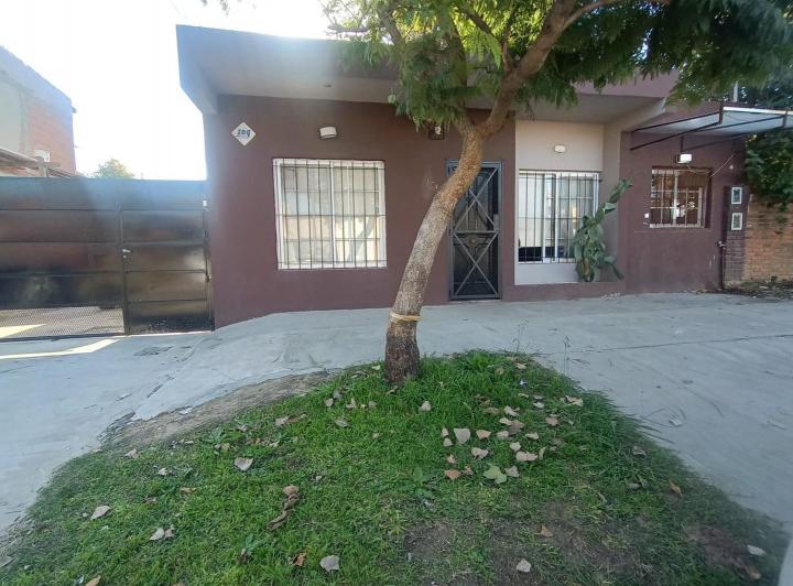 Casa · 125m² · 3 Ambientes · 5 Cocheras
