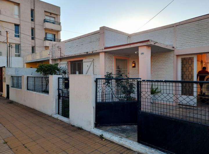 Casa · 100m² · 4 Ambientes · 3 Cocheras