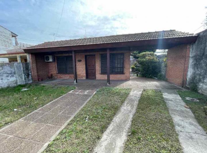 Casa · 100m² · 3 Ambientes · 2 Cocheras
