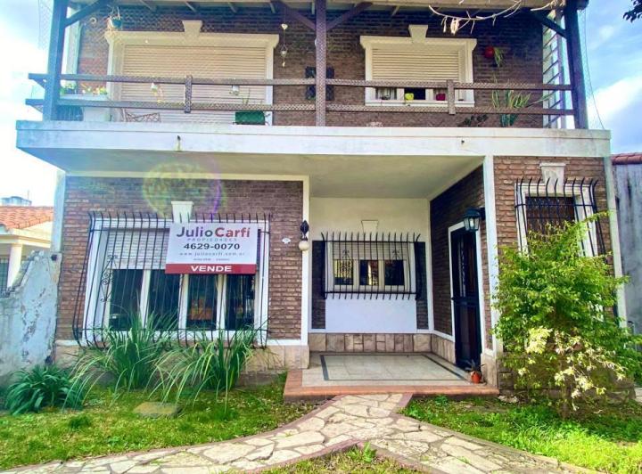 Casa · 200m² · 5 Ambientes