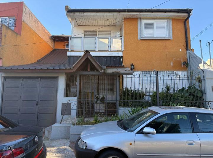 Casa · 250m² · 5 Ambientes