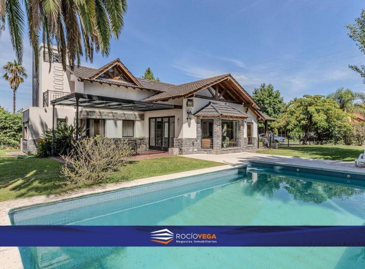 Casa · 240m² · 4 Ambientes