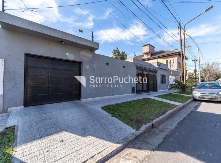 Casa · 77m² · 3 Ambientes · 2 Cocheras